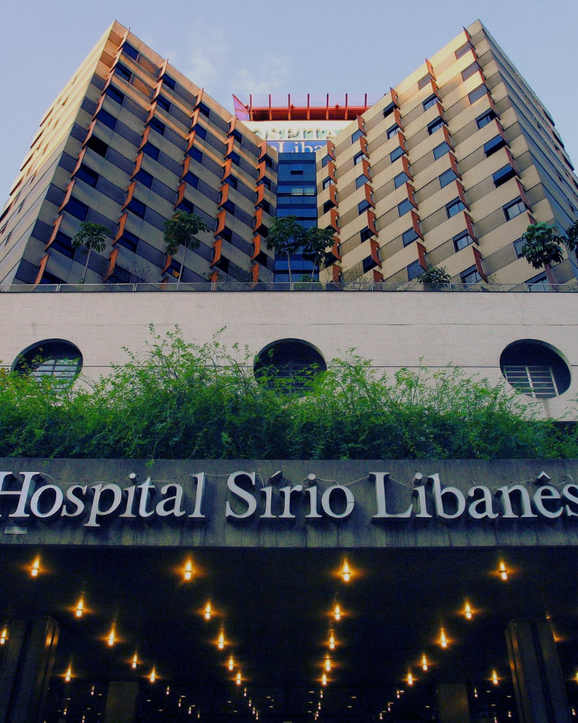 Fachada de Hospital privado 