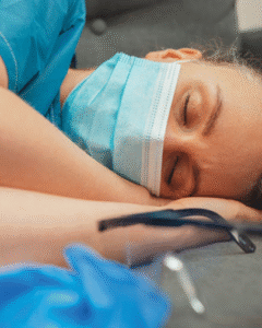 dormindo no plantão